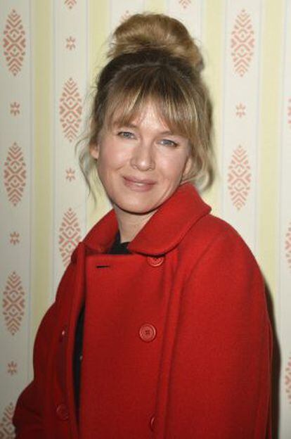 Renée Zellweger, no desfile de Miu Miu, em París.