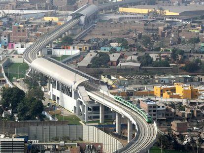 A capital peruana inaugura sua primeira linha de metrô (na foto). Lima já concedeu as duas seguintes a duas empresas espanholas, a FCC e a ACS.