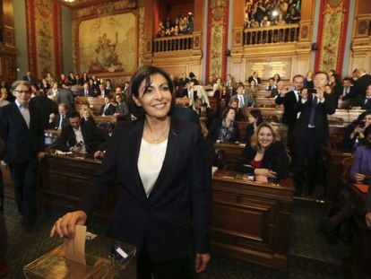 Anne Hidalgo, após sua eleição como primeira prefeita de Paris.