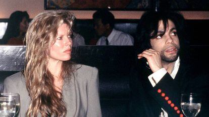 Kim Basinger e Prince quando estavam juntos, em 1988.