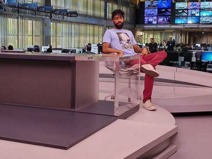 Diego Rocha na bancada do Jornal da Globo.