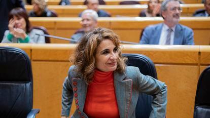 La ministra de Hacienda, María Jesús Montero, esta semana en el pleno del Senado.