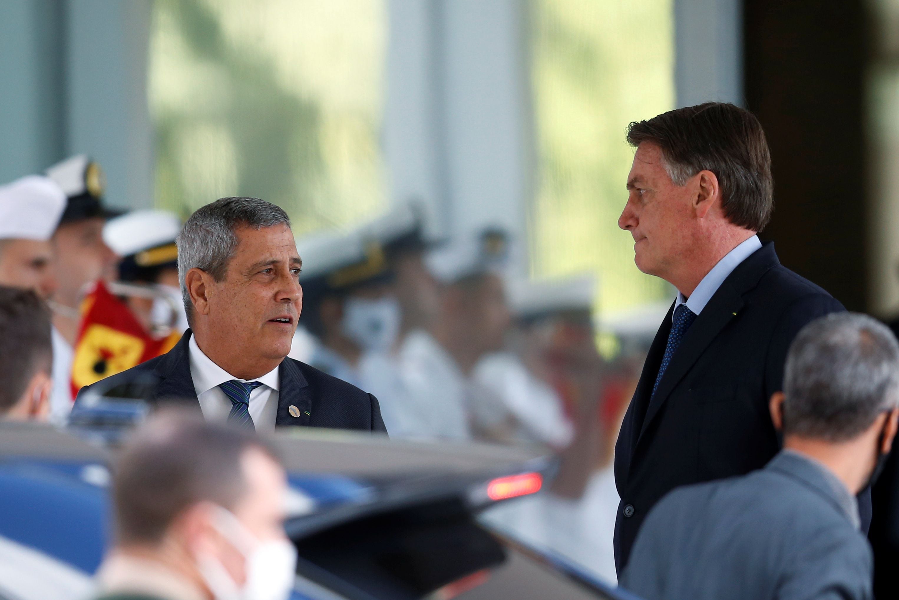 O general e ministro da Defesa Walter Braga Netto e o presidente Jair Bolsonaro, em fotografia tirada após uma reunião em Brasília em 22 de julho. 