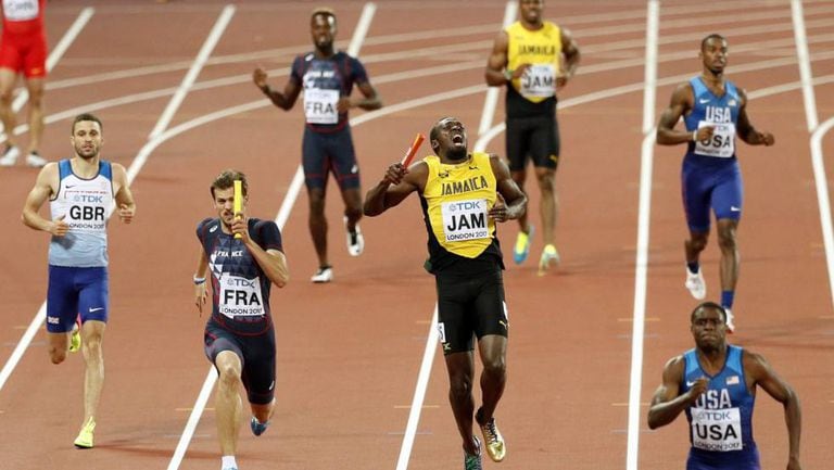 Bolt grita depois de sua lesão no 4x100