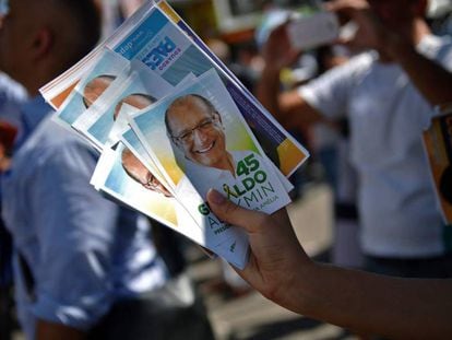 Material de campanha de Geraldo Alckmin distribuído em Duque de Caixas, no Rio de Janeiro.
