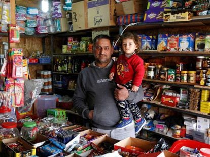 Cidadão iraquiano e seu filho