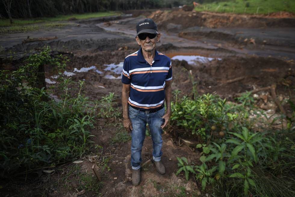 Um vizinho de Brumadinho cuja casa não foi devorada pela avalanche de rejeitos que inundou sua horta e matou seus vizinhos.
