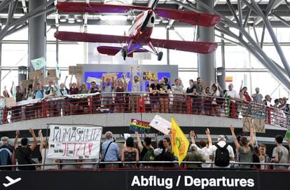 Manifestantes do movimento ‘Sexta-Feira pelo Futuro’, em Stuttgart, em 26 de julho.