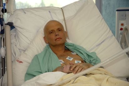 O ex-espião russo Alexander Litvinenko, hospitalizado em Londres poucos dias antes de morrer. 