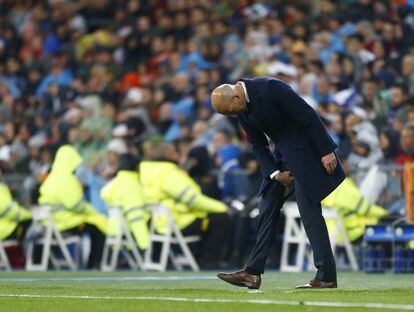 Contra o Wolfsburg, nas quartas da Champions, o Real Madrid perdeu por 2-0 na Alemanha. Foi o primeiro grande susto de Zidane na mudança rumo à Décima-Primeira. No jogo de volta, no Bernabéu, os merengues viraram o jogo com o triplete de Cristiano Ronaldo.