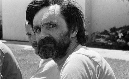 O criminoso norte-americano Charles Manson no Centro Médico de Califórnia, o 1 de agosto de 1980.